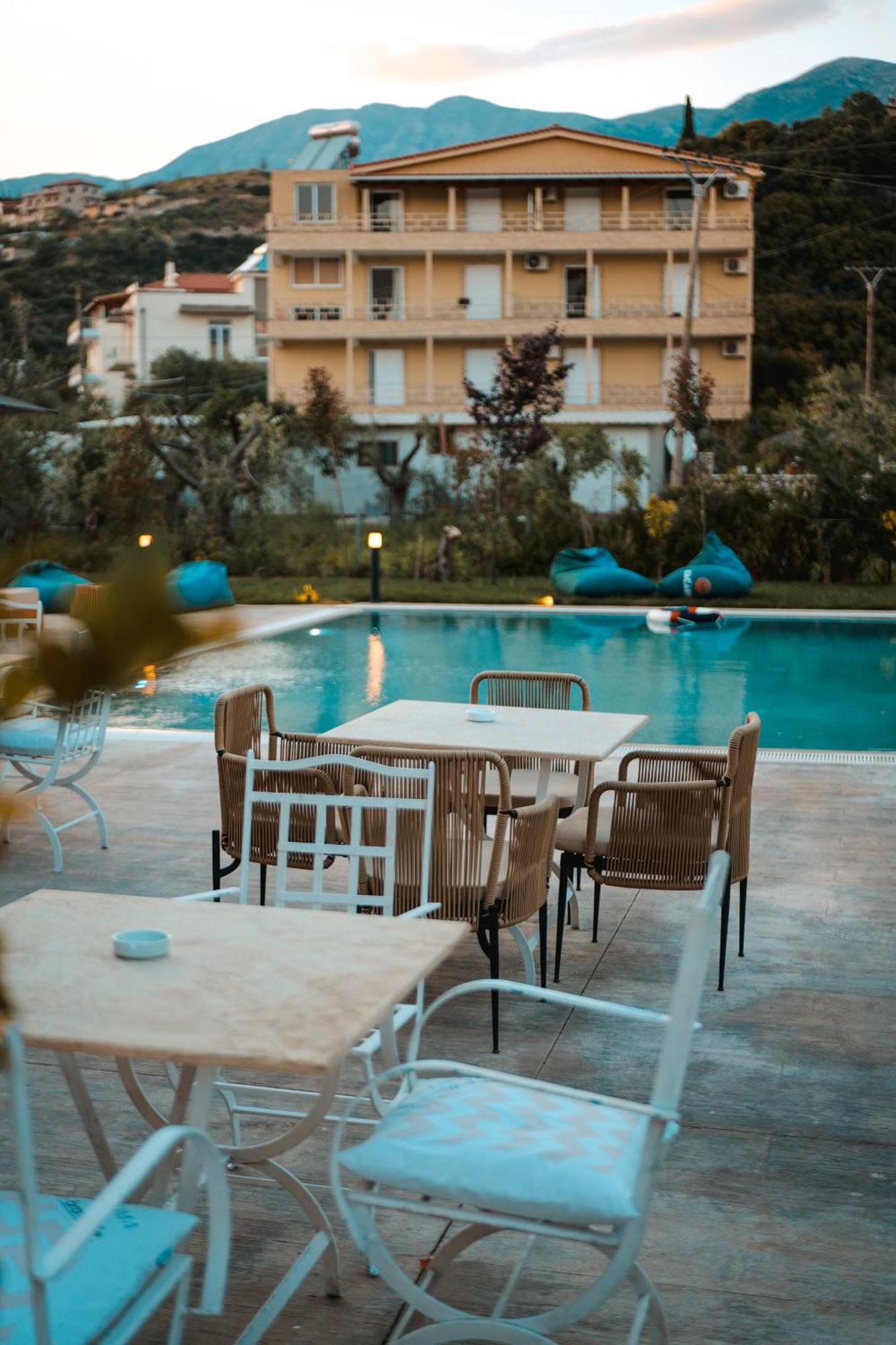 The Blue Wave Hotel Himare Ngoại thất bức ảnh