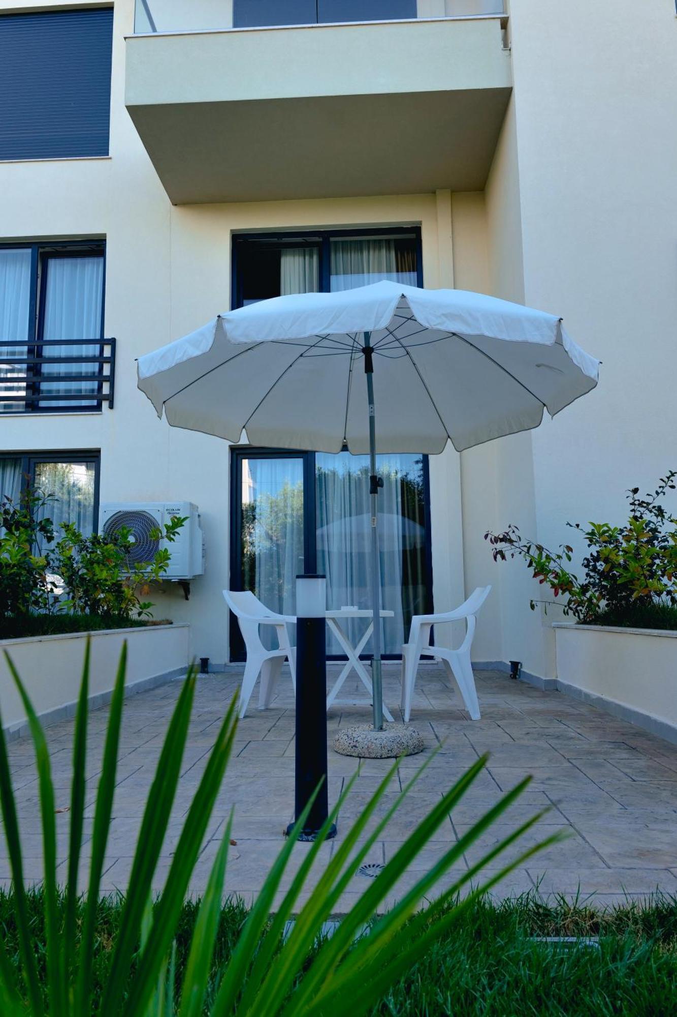 The Blue Wave Hotel Himare Ngoại thất bức ảnh