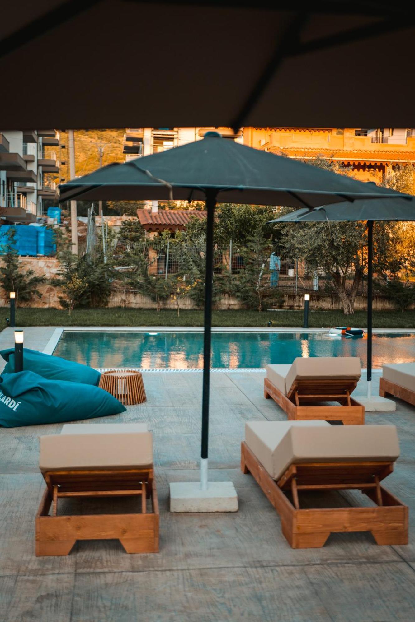 The Blue Wave Hotel Himare Ngoại thất bức ảnh