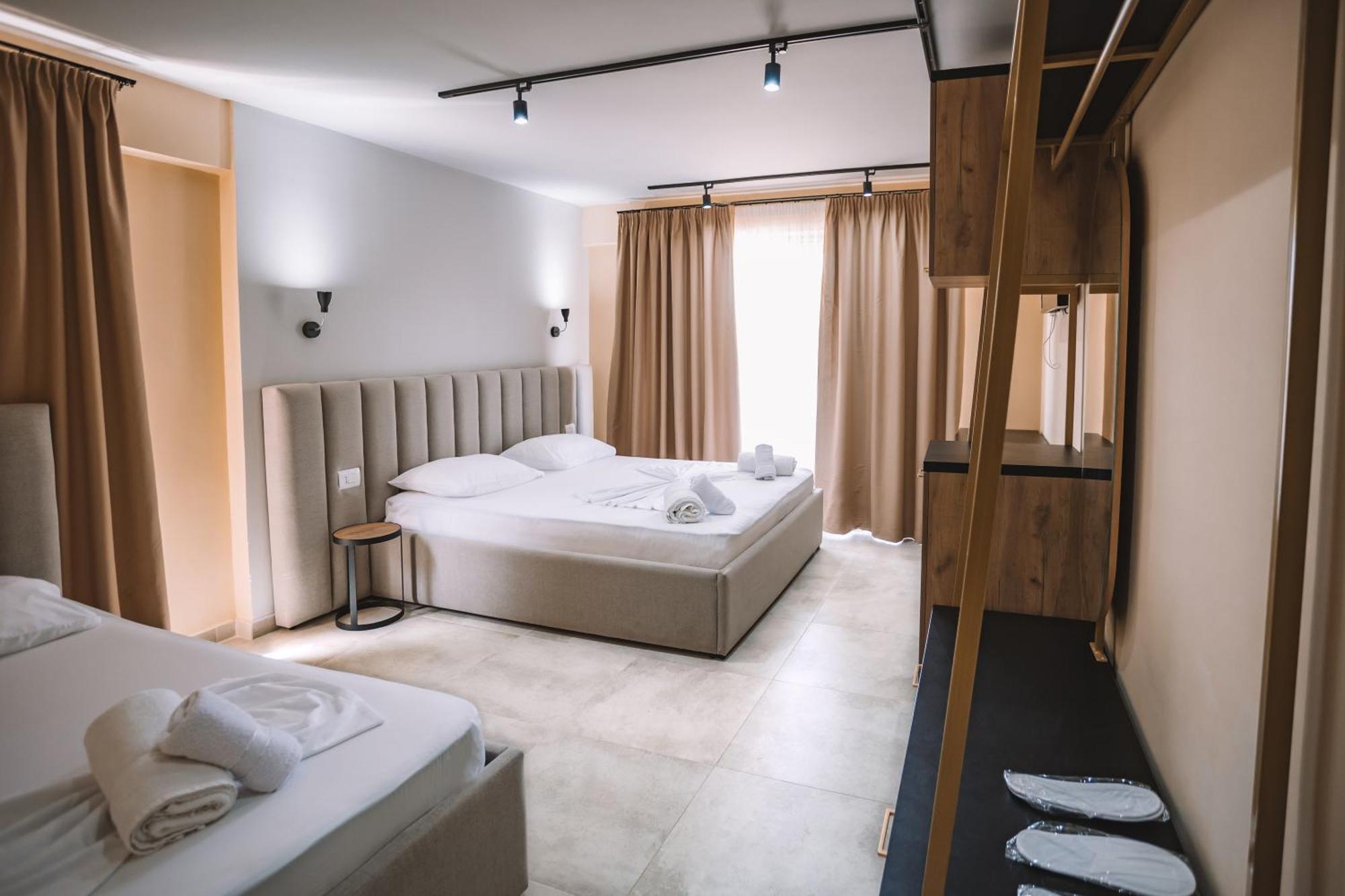 The Blue Wave Hotel Himare Ngoại thất bức ảnh